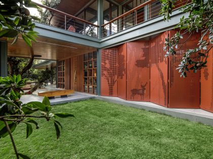 A Beautiful House with Mix of Wood, Metal and Brick, with Earthy Tones in Bharuch, India by Dipen Gada and Associates (30)