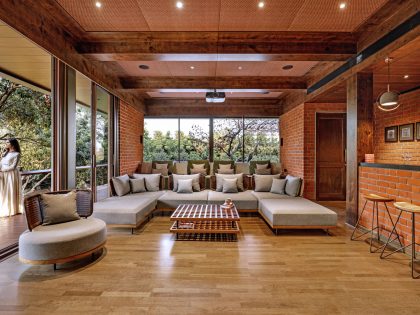 A Beautiful House with Mix of Wood, Metal and Brick, with Earthy Tones in Bharuch, India by Dipen Gada and Associates (37)