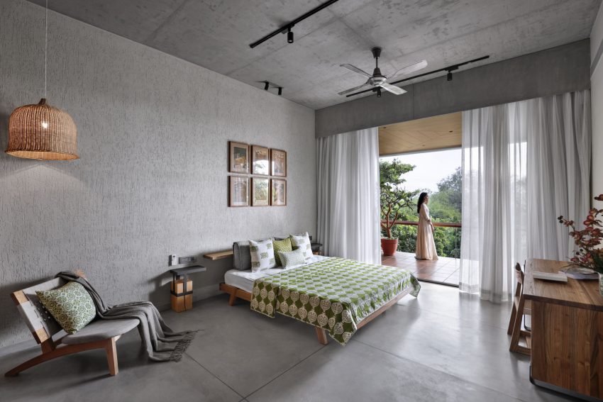 A Beautiful House with Mix of Wood, Metal and Brick, with Earthy Tones in Bharuch, India by Dipen Gada and Associates (42)
