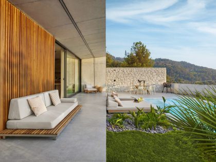 A Bright Modern Home Blended with Nature in Muğla, Turkey by Fatih Beserek (26)