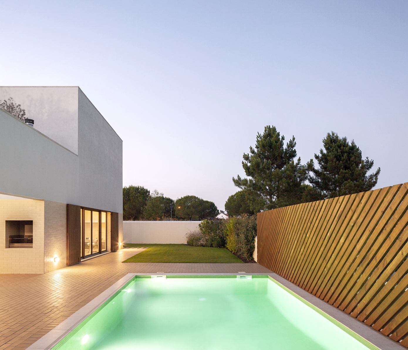 A Bright and Elegant Geometric House for Two Families in Comporta, Portugal by Estúdio AMATAM (19)