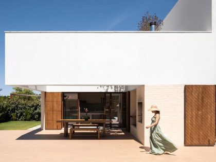 A Bright and Elegant Geometric House for Two Families in Comporta, Portugal by Estúdio AMATAM (2)