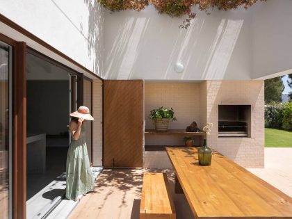 A Bright and Elegant Geometric House for Two Families in Comporta, Portugal by Estúdio AMATAM (3)