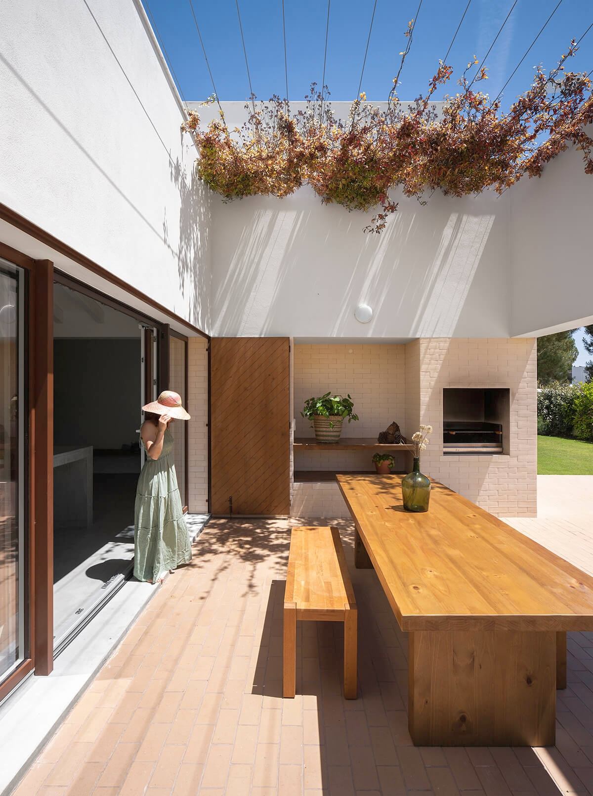 A Bright and Elegant Geometric House for Two Families in Comporta, Portugal by Estúdio AMATAM (3)