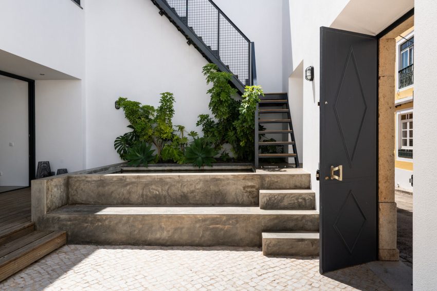 A Bright and Sophisticated Family Home with Neutral Palette in Silves, Portugal by Studioarte (10)