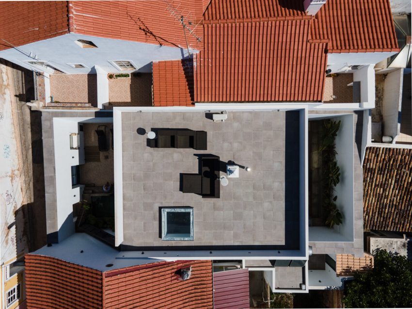 A Bright and Sophisticated Family Home with Neutral Palette in Silves, Portugal by Studioarte (12)