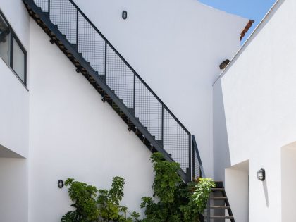 A Bright and Sophisticated Family Home with Neutral Palette in Silves, Portugal by Studioarte (9)