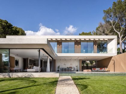 A Concrete Home with Beautiful View of Pool and Garden in Santa Ponsa, Mallorca by Jaime Salvá (1)