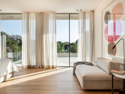 A Concrete Home with Beautiful View of Pool and Garden in Santa Ponsa, Mallorca by Jaime Salvá (23)