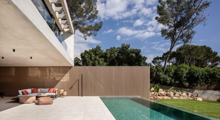 A Concrete Home with Beautiful View of Pool and Garden in Santa Ponsa, Mallorca by Jaime Salvá (32)