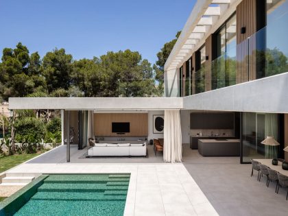 A Concrete Home with Beautiful View of Pool and Garden in Santa Ponsa, Mallorca by Jaime Salvá (36)