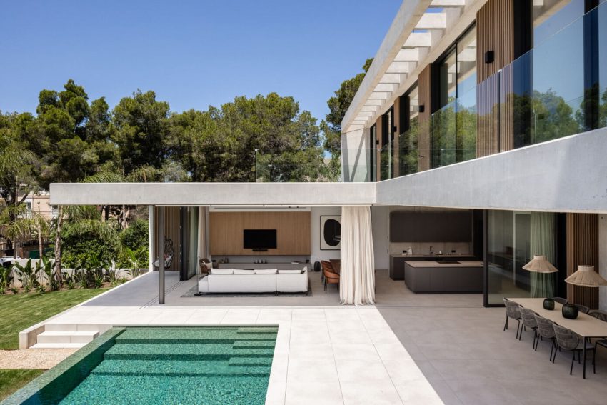 A Concrete Home with Beautiful View of Pool and Garden in Santa Ponsa, Mallorca by Jaime Salvá (36)