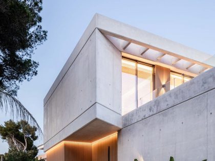 A Concrete Home with Beautiful View of Pool and Garden in Santa Ponsa, Mallorca by Jaime Salvá (44)