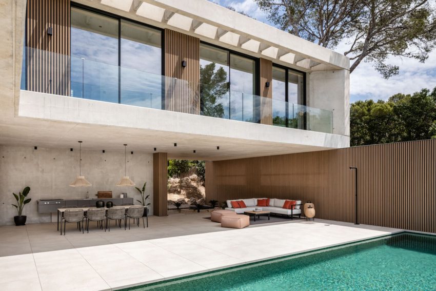 A Concrete Home with Beautiful View of Pool and Garden in Santa Ponsa, Mallorca by Jaime Salvá (6)