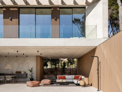 A Concrete Home with Beautiful View of Pool and Garden in Santa Ponsa, Mallorca by Jaime Salvá (7)