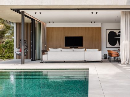 A Concrete Home with Beautiful View of Pool and Garden in Santa Ponsa, Mallorca by Jaime Salvá (9)