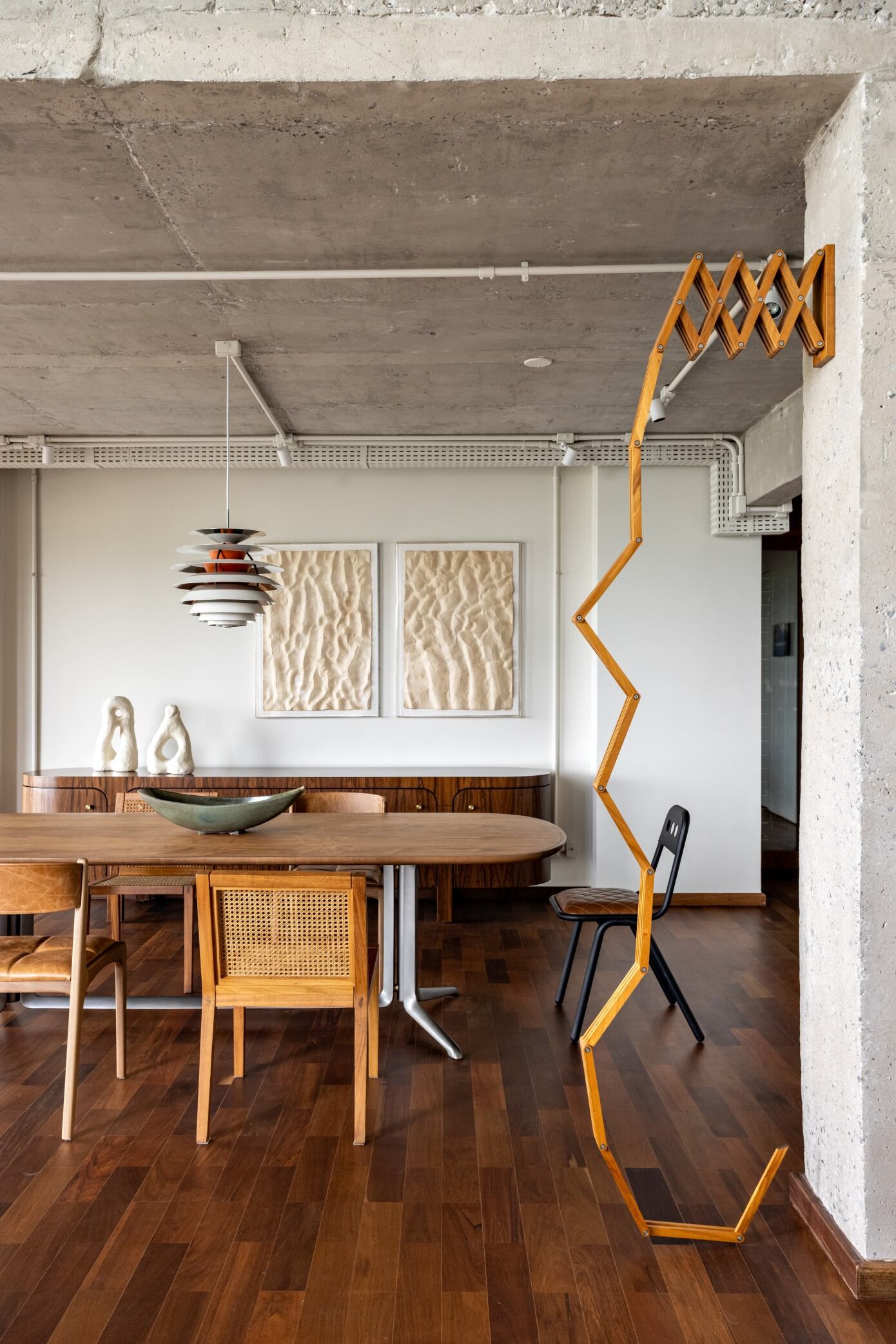 A Contemporary Apartment with Industrial Features and Relaxing Ambience in São Paulo, Brazil by Memola Estudio (15)