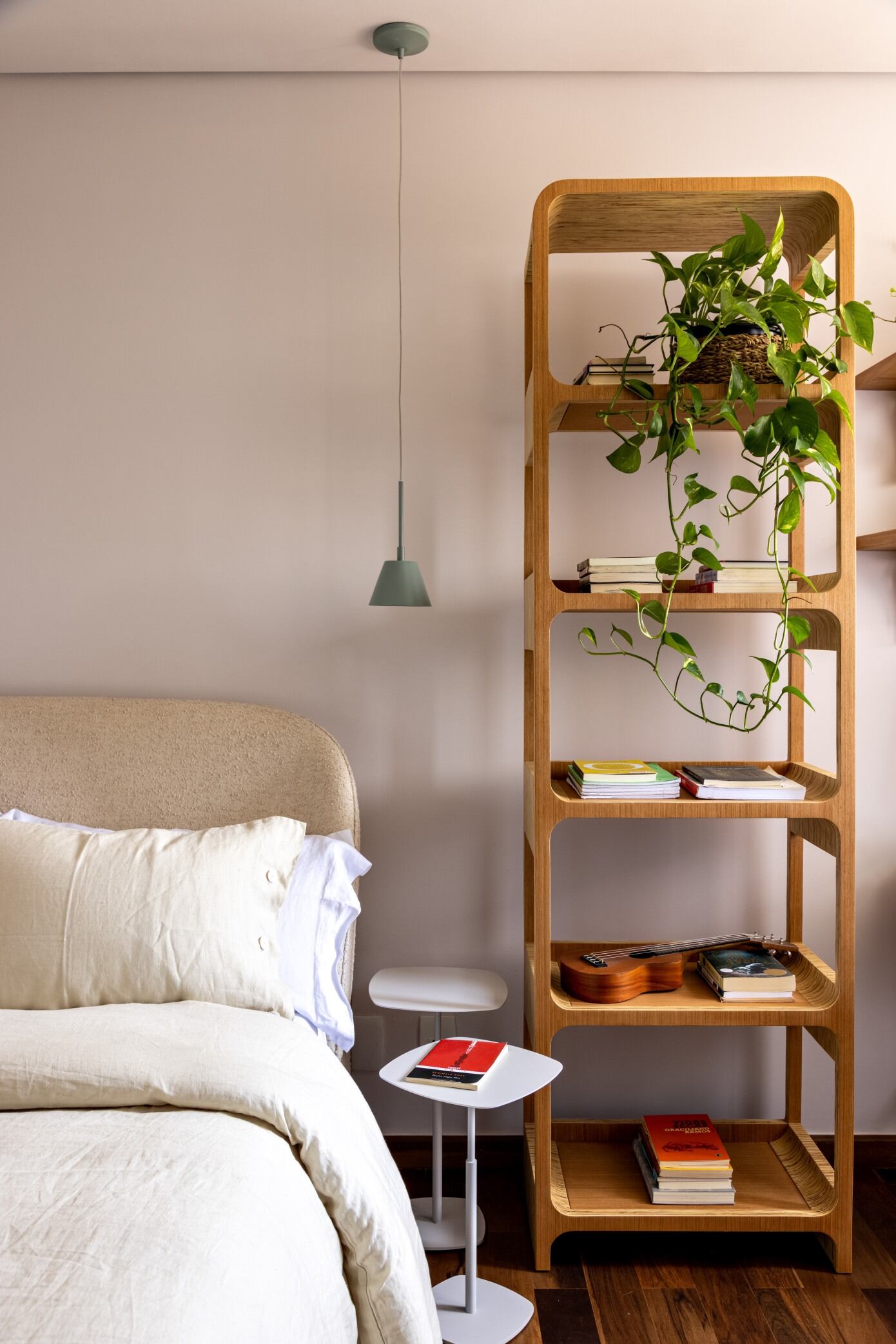 A Contemporary Apartment with Industrial Features and Relaxing Ambience in São Paulo, Brazil by Memola Estudio (24)
