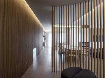 A Contemporary Apartment with a Variety of Wood Partition Walls in Rome, Italy by Filippo Bombace (11)