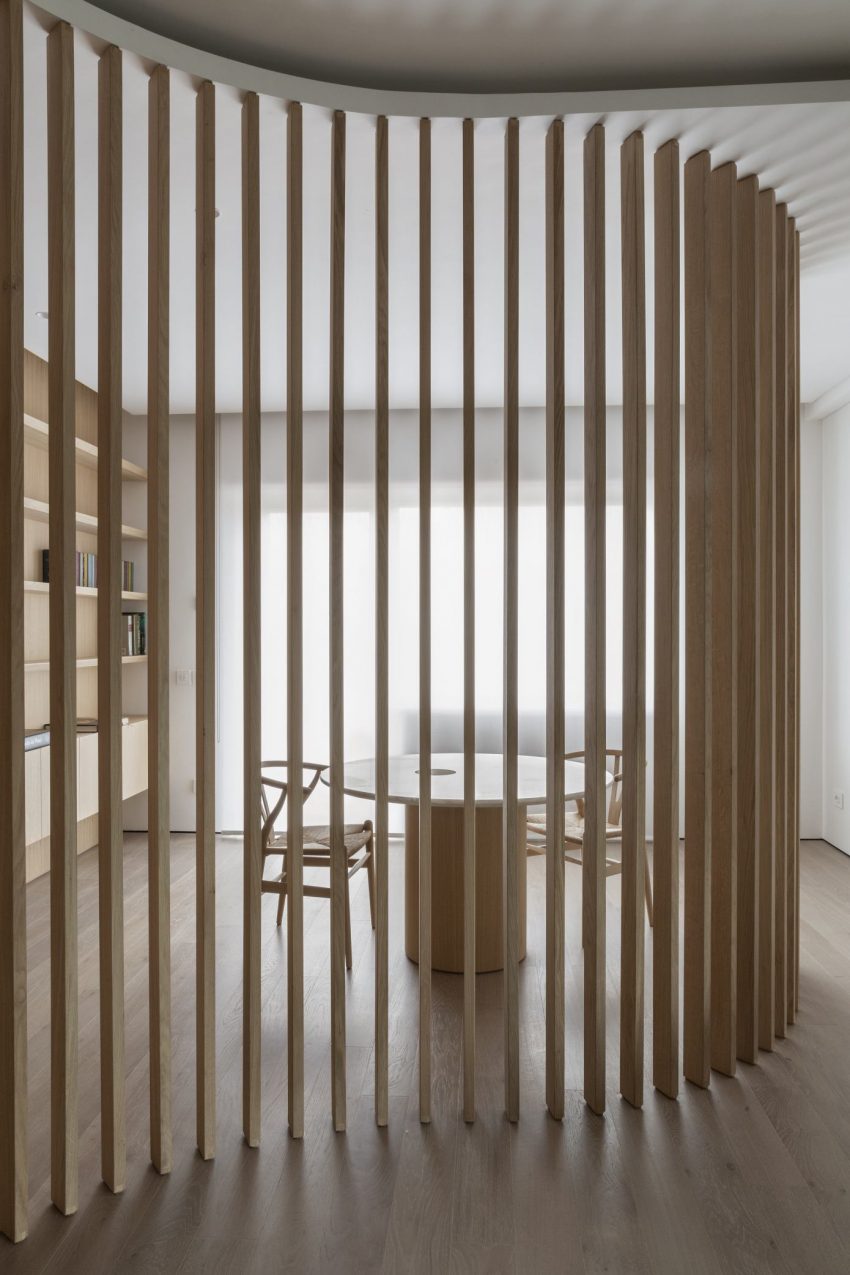 A Contemporary Apartment with a Variety of Wood Partition Walls in Rome, Italy by Filippo Bombace (12)