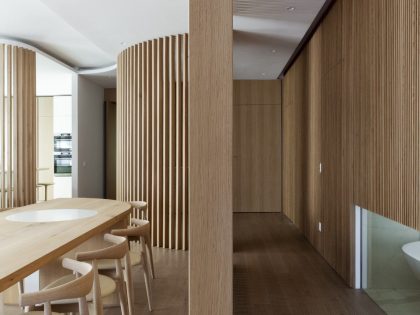 A Contemporary Apartment with a Variety of Wood Partition Walls in Rome, Italy by Filippo Bombace (6)