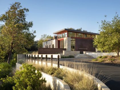 A Contemporary Home Offers Stunning Views of Surrounding Landscape in Carmel-by-the-Sea, California by Arterra Landscape Architects (1)