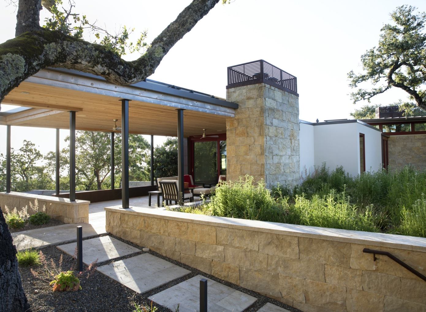 A Contemporary Home Offers Stunning Views of Surrounding Landscape in Carmel-by-the-Sea, California by Arterra Landscape Architects (11)