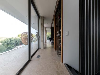 A Contemporary Home with a Warm and Intimate Atmosphere in Montpellier, France by Brengues Le Pavec (3)