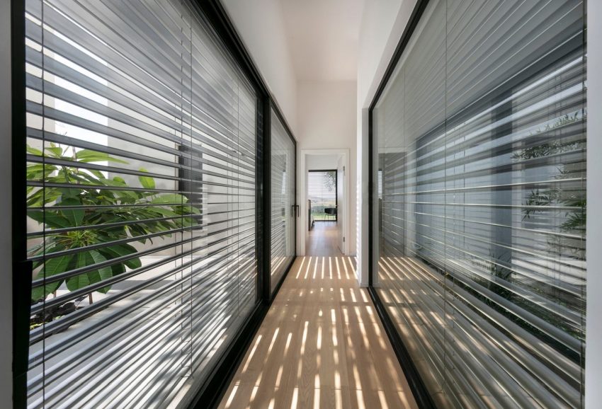 A Contemporary House Full of Charm in Givat Nili, Israel by Itzik Niv (10)