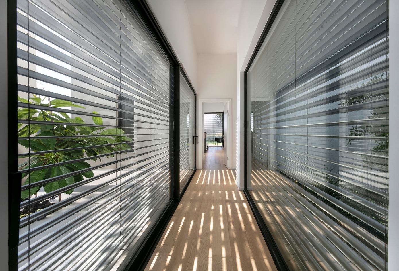 A Contemporary House Full of Charm in Givat Nili, Israel by Itzik Niv (10)