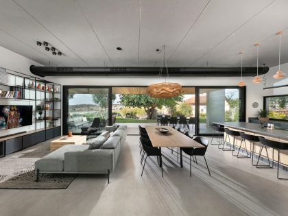 A Contemporary House Full of Charm in Givat Nili, Israel by Itzik Niv (3)