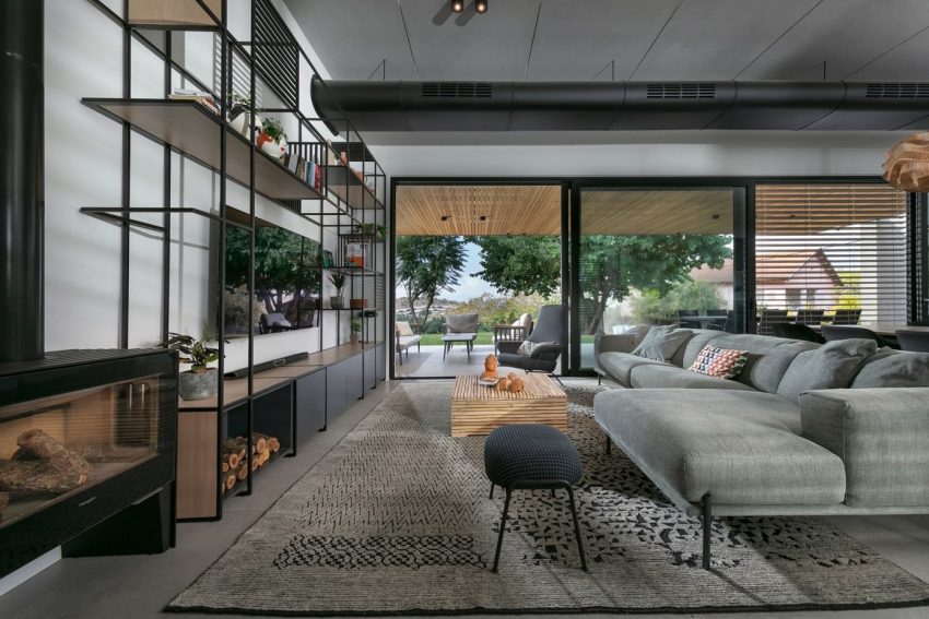 A Contemporary House Full of Charm in Givat Nili, Israel by Itzik Niv (5)
