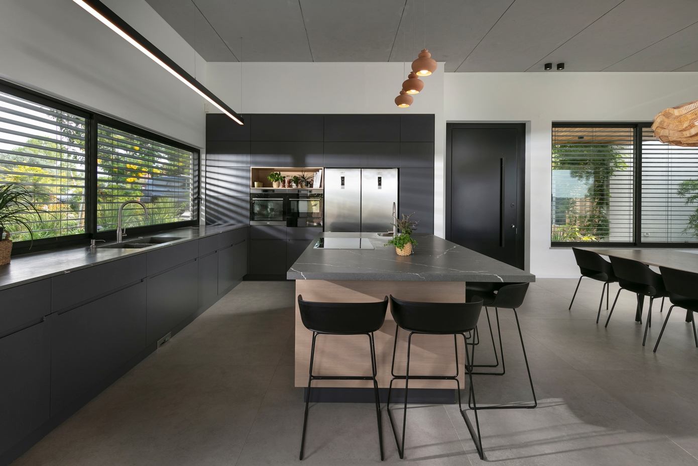 A Contemporary House Full of Charm in Givat Nili, Israel by Itzik Niv (8)