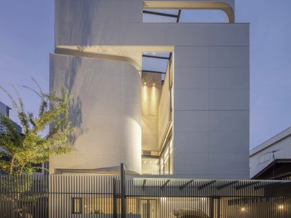 A Contemporary House Made of Wood, Concrete, Steel, Glass and Stone in Bangkok, Thailand by Kuanchanok Pakavaleetorn Architects (23)