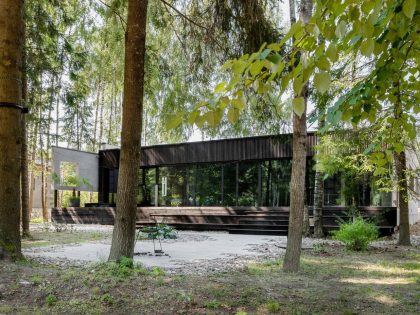 A House with Monochrome Interiors and an Unusual Facade in Minsk, Belarus by Zrobim Architects (1)