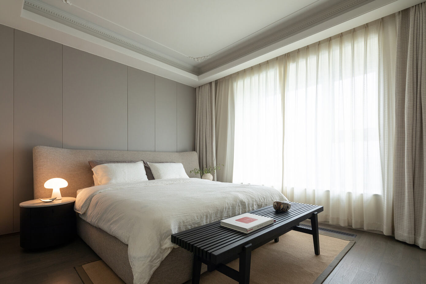 A Luxury and Exquisite Contemporary Home with Magnificent Atmosphere in Nanjing, China by The Deduction (26)