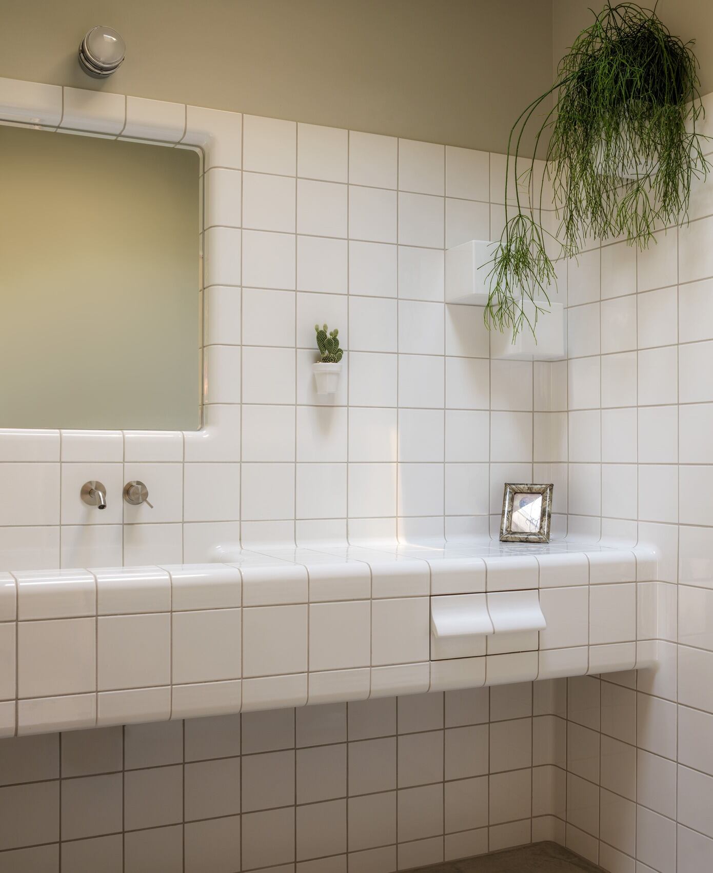 A Minimalist House Made of Concrete and Glass in Dosson, Italy by Zaa Zanon Architetti Associati (7)