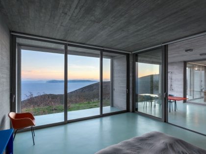 A Minimalist Summer House Made of Concrete in Kea Kithnos, Greece by En-route-architecture- (13)