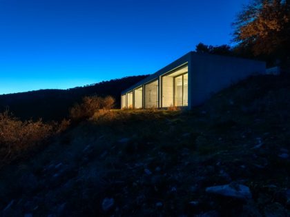 A Minimalist Summer House Made of Concrete in Kea Kithnos, Greece by En-route-architecture- (15)