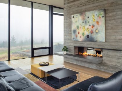 A Modern Home Offers Stunning Views of Five Different Mountain Ranges in Oregon, USA by Scott Edwards Architecture (4)