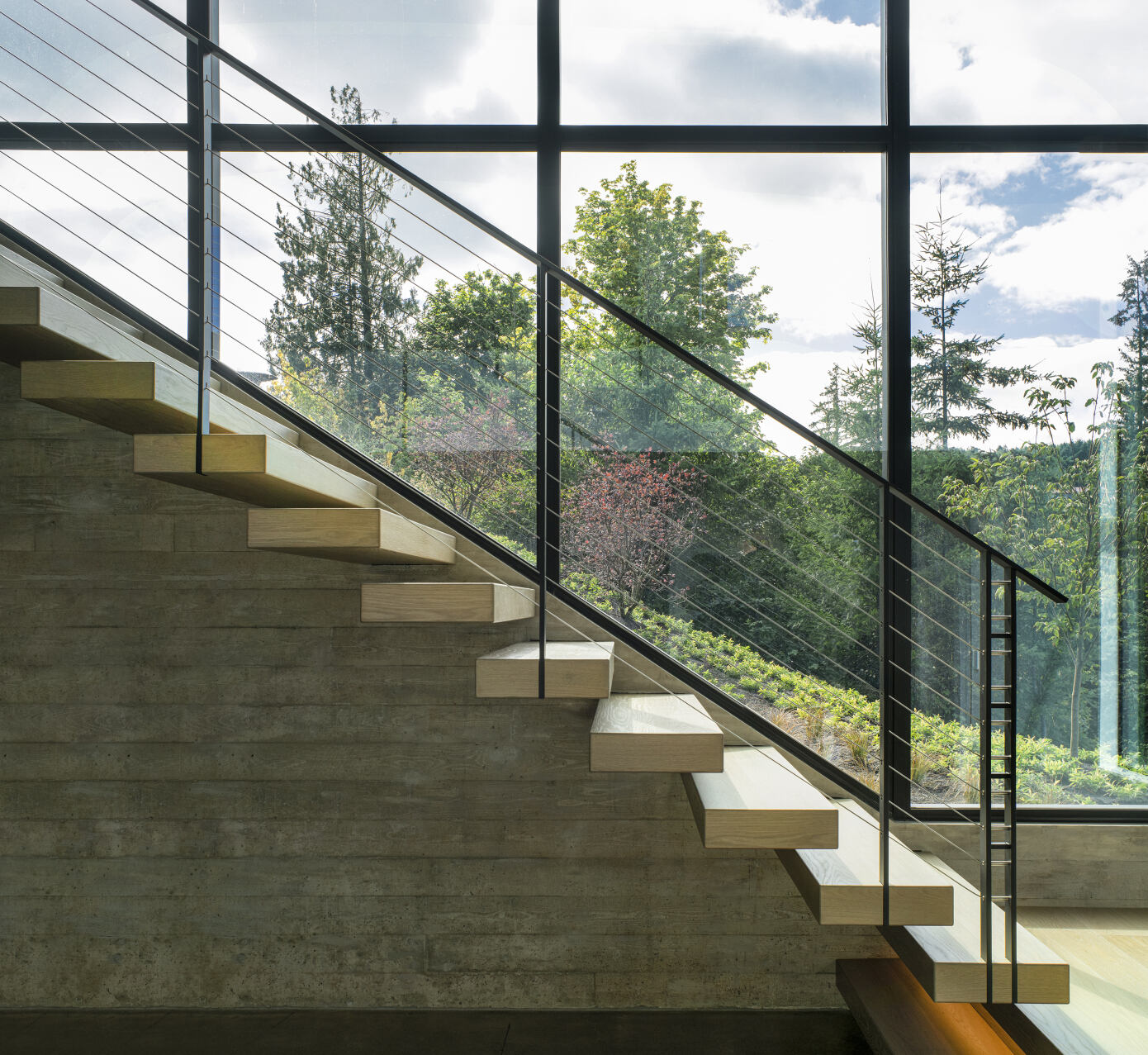 A Modern Home Offers Stunning Views of Five Different Mountain Ranges in Oregon, USA by Scott Edwards Architecture (8)