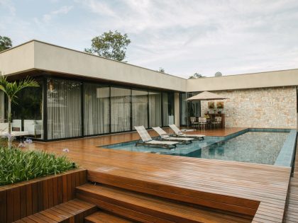 A Modern House Exudes Elegance with Stylish Contemporary Interiors in Betim, Brazil by Liga Arquitetura e Urbanismo (19)