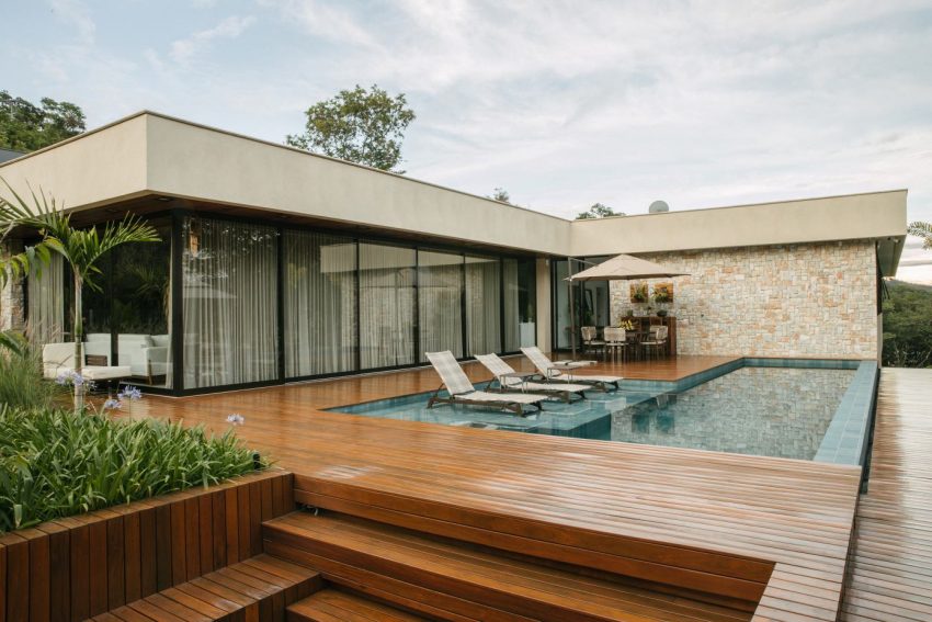 A Modern House Exudes Elegance with Stylish Contemporary Interiors in Betim, Brazil by Liga Arquitetura e Urbanismo (19)