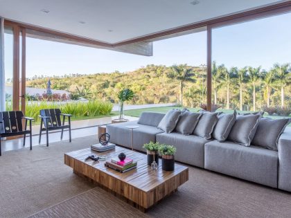 A Modern House with a Palette of Wood, Concrete, Stone and Steel in Maringá, Brazil by Grupo Pr (3)