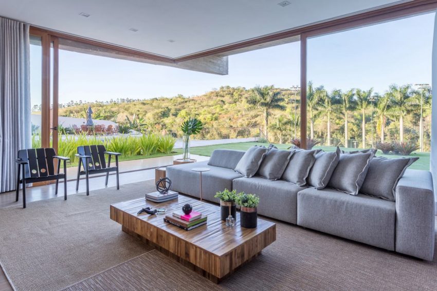 A Modern House with a Palette of Wood, Concrete, Stone and Steel in Maringá, Brazil by Grupo Pr (3)