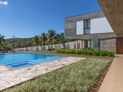 A Modern House with a Palette of Wood, Concrete, Stone and Steel in Maringá, Brazil by Grupo Pr (8)