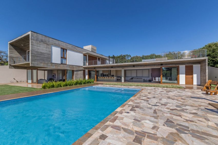 A Modern House with a Palette of Wood, Concrete, Stone and Steel in Maringá, Brazil by Grupo Pr (9)