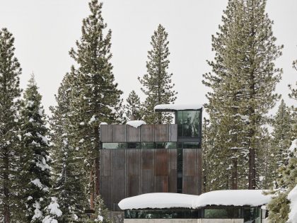 A Mountain Home Features Poured-in-Place Concrete with an Imposing Steel Tower in Truckee, California by Olson Kundig (26)