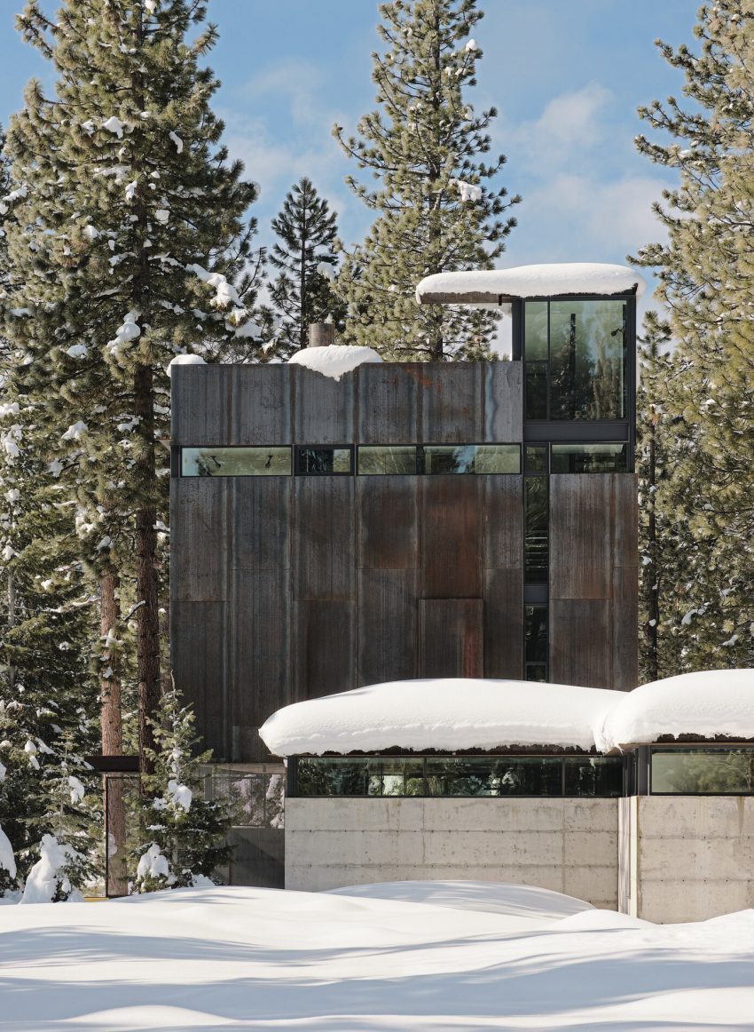 A Mountain Home Features Poured-in-Place Concrete with an Imposing Steel Tower in Truckee, California by Olson Kundig (27)