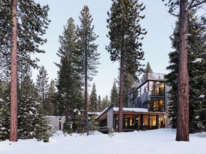 A Mountain Home Features Poured-in-Place Concrete with an Imposing Steel Tower in Truckee, California by Olson Kundig (28)